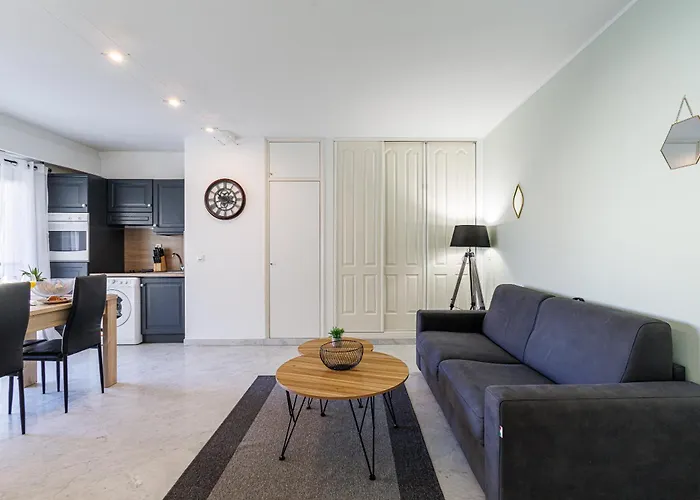 Le Victoria, Beau T2 Au Pied Des Plages, Piscine, Sauna * Μεντόν